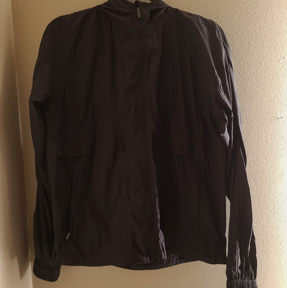 Lululemon Packable Lite Jacket - Picture 3 of 7